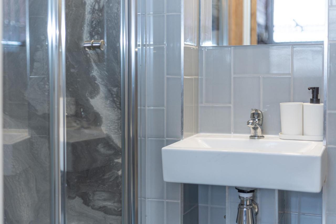 New Stylish Studio Flat Near Woolwich Tube لندن المظهر الخارجي الصورة